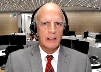 Bloomberg Analyst Warns Crypto Faces a Lose-Lose Scenario