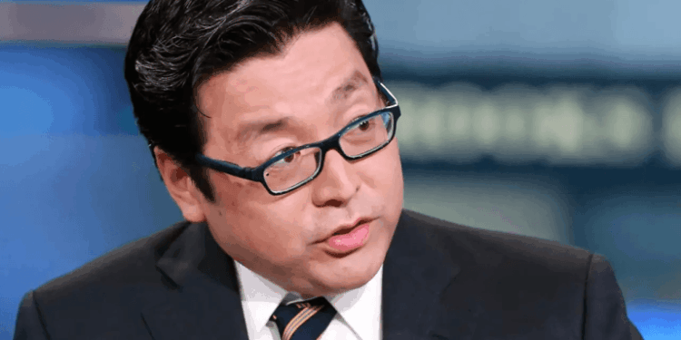 Tom Lee Says a 2% Bitcoin Bet Quietly Became an 85% Portfolio