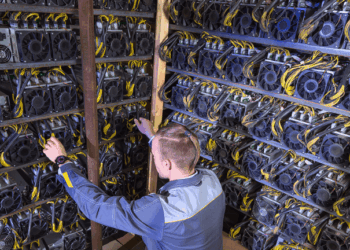 Zcash Price Spike Fuels Massive Mining Profits and Hashrate Boom
