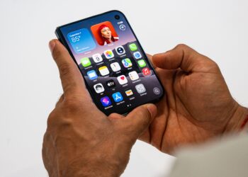 8 Things to Know About the iPhone Duo