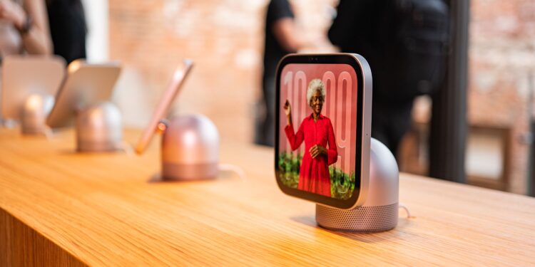 The Apple HomeView Is Like a Giant Apple Watch for the Home