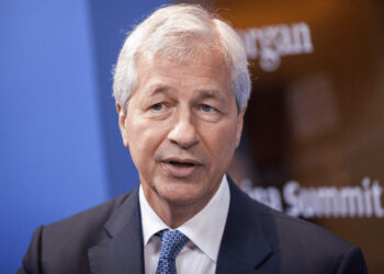 Jamie Dimon Hated Bitcoin: JPMorgan Now Expects BTC to Beat Stocks and Gold