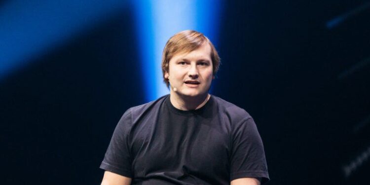 Aave Founder Warns EU MiCA Review Could Restrict DeFi Access