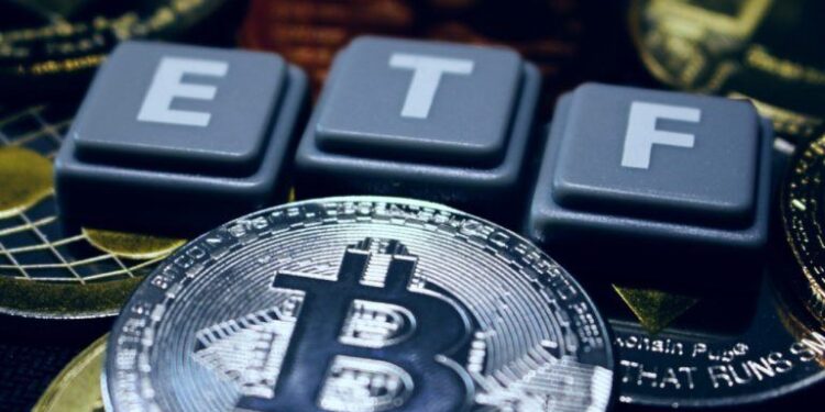 Bitcoin ETFs Lose $487M in Heaviest Daily Outflow Since June