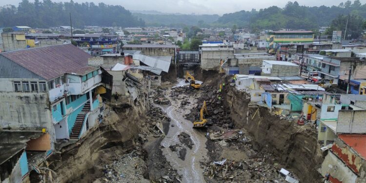 How the 2026 Super El Niño and Climate Change Are Related
