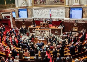 French Committee Approves Tax on Stablecoin Conversions From 2027
