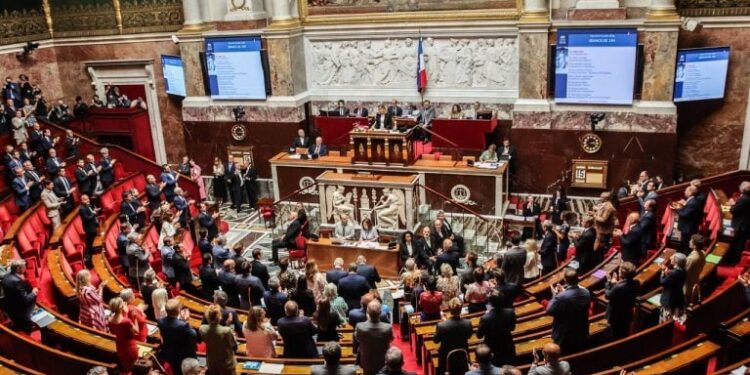 French Committee Approves Tax on Stablecoin Conversions From 2027