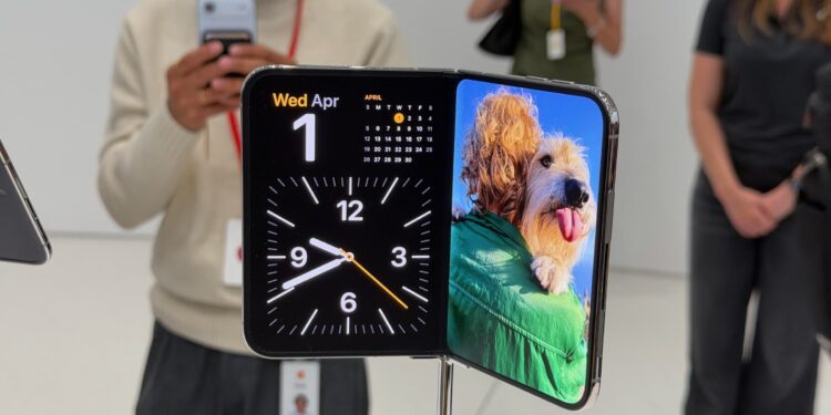 Apple reveals iPhone Duo battery size, screen hardness details