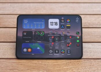 iPhone Duo reviewers dislike this one thing about Apples foldable