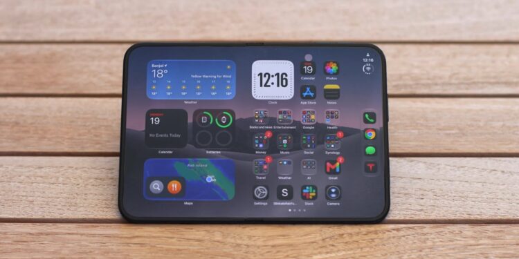 iPhone Duo reviewers dislike this one thing about Apples foldable