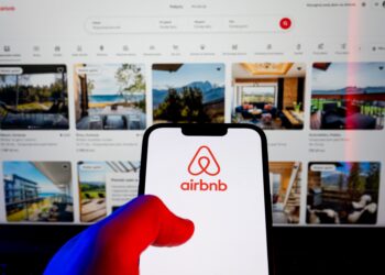 Airbnb is cracking down on checkout chores. Some hosts are furious.