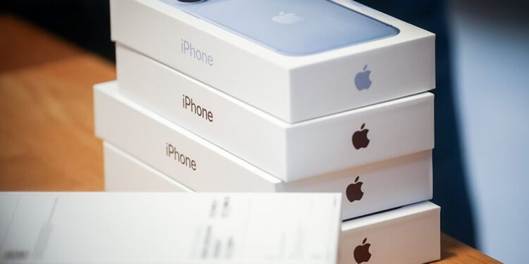 Apple will replace iPhone 18 Pro Max devices with AT&T connection issues