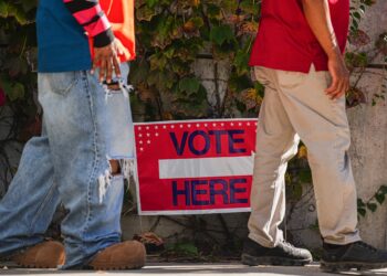 Scammers are using the election to steal your money. Heres how to fight back.
