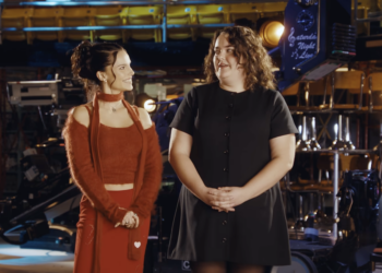 Inde Navarrette channels Obsession for SNL promo